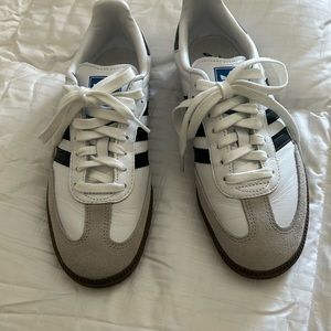 Womens Adidas white samba sneakers size 7 1/2